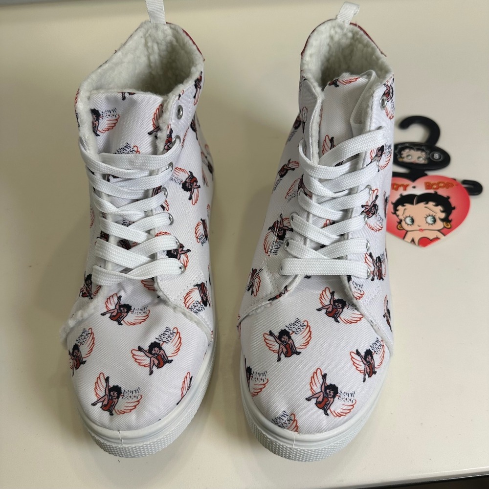 Betty Boop Angel Print High Top Sneakers White Red Faux Shearling Lined Womens 8